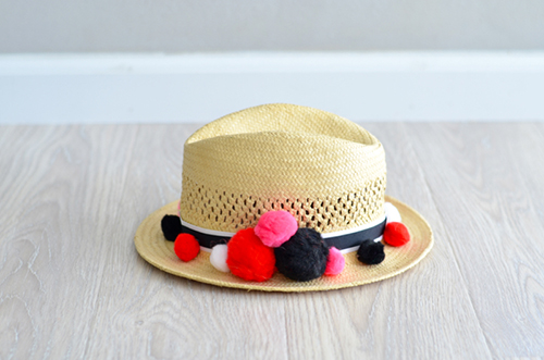 Pompon hat 1